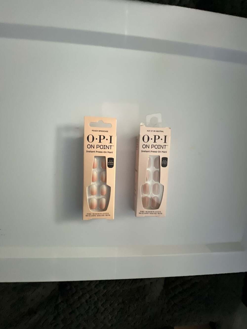 OPI On Point Instant Press-On Mani Set Bundle (Peach Smoochie & Put It In Neutra